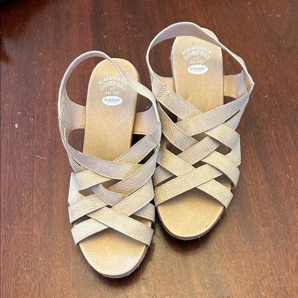 Dr. Scholl's Shoes - Dr. Scholl’s Women's Tan slip on wedge Sandals Size 7.5 NWOT